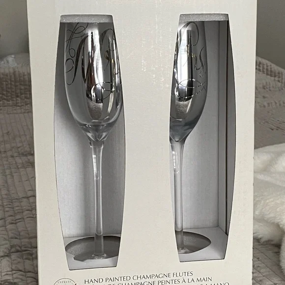 Cypress Home Wedding Day Décor Mr. and Mrs. Champagne Flutes - BRAND NEW!!! - Picture 12 of 13
